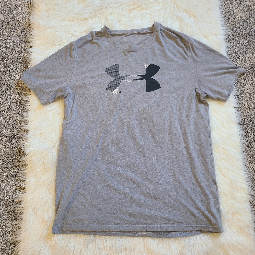 Under Armour Men's Gray T-Shirt